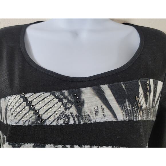 Chico's Black Gray Animal Print Beading Top 1 Medium New Without Tags Soft - Picture 2 of 7
